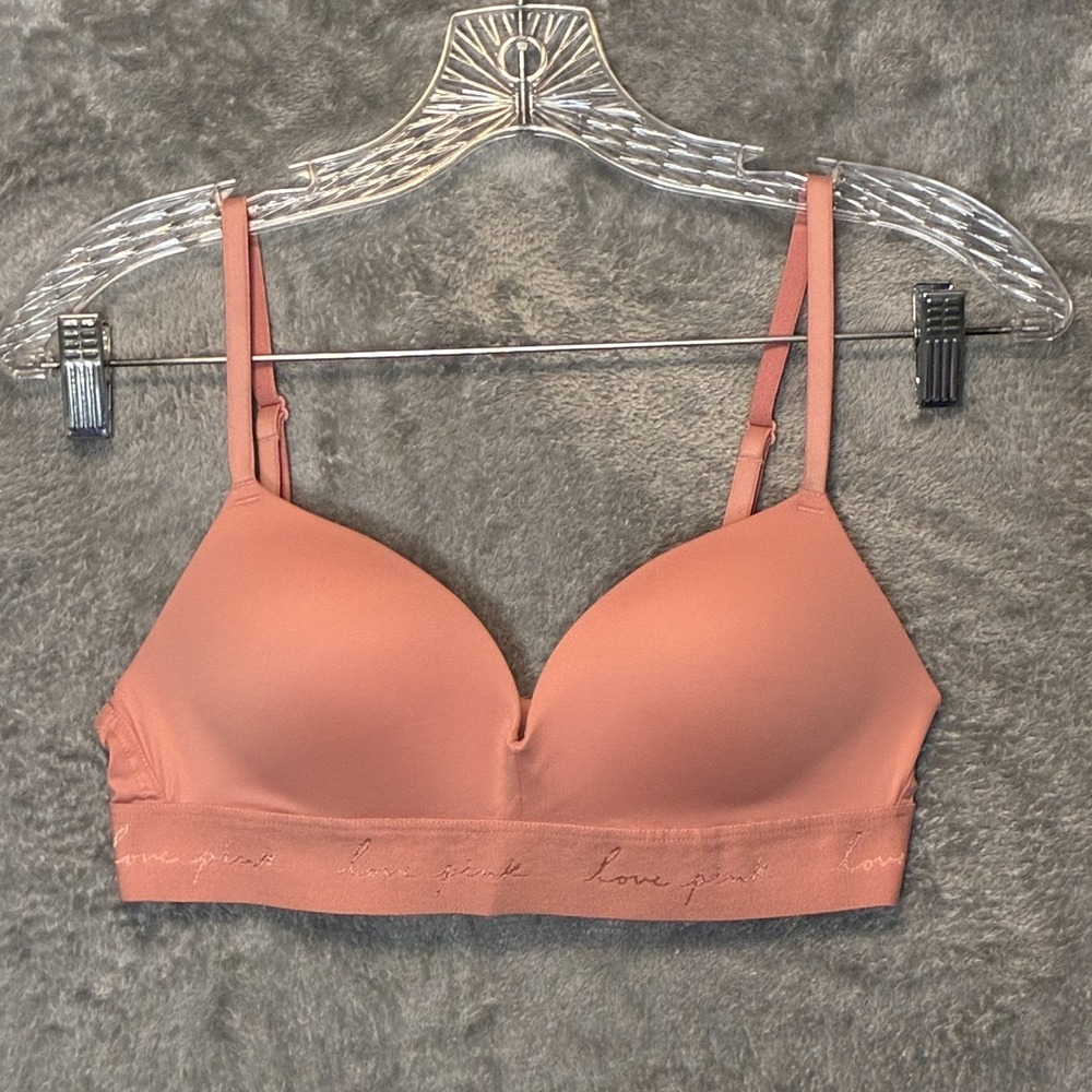 PINK Victoria Secret Womens Wear Everywhere Wireless Push Up Bra 34B Comfort